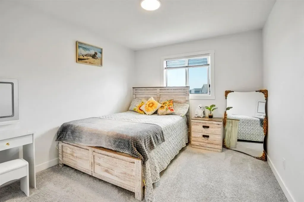 353 Walcrest View SE