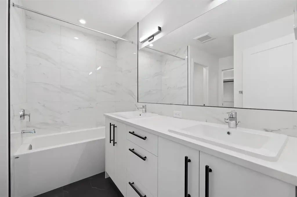 43 Carringvue Place NW