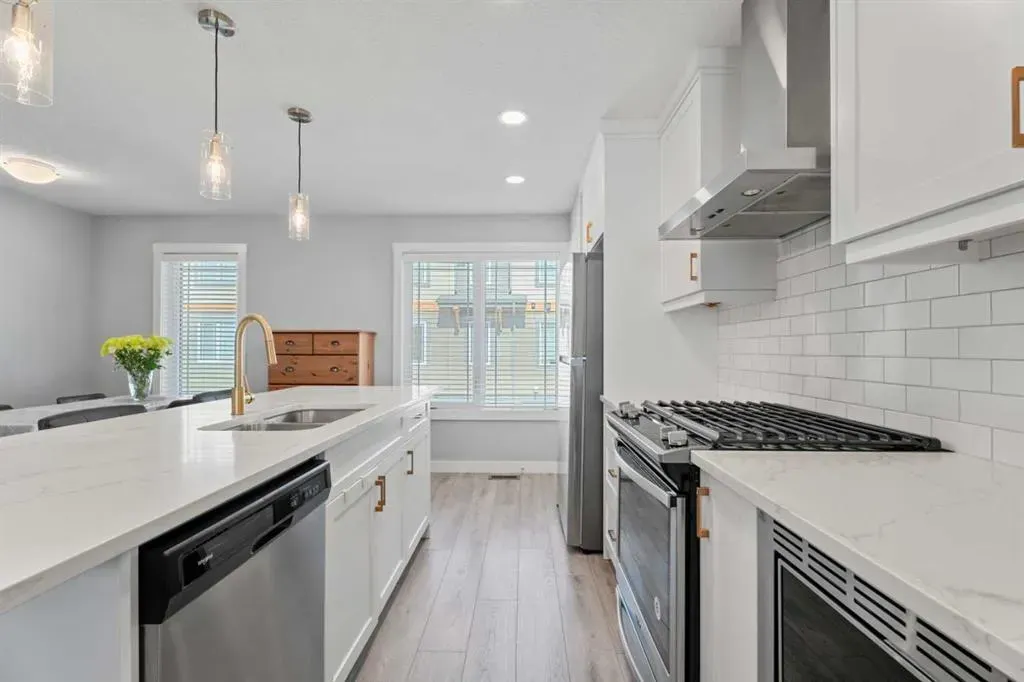230 Auburn Meadows Manor SE