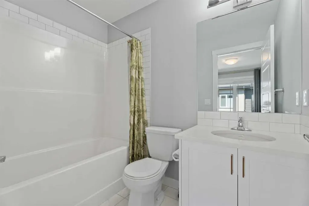 230 Auburn Meadows Manor SE