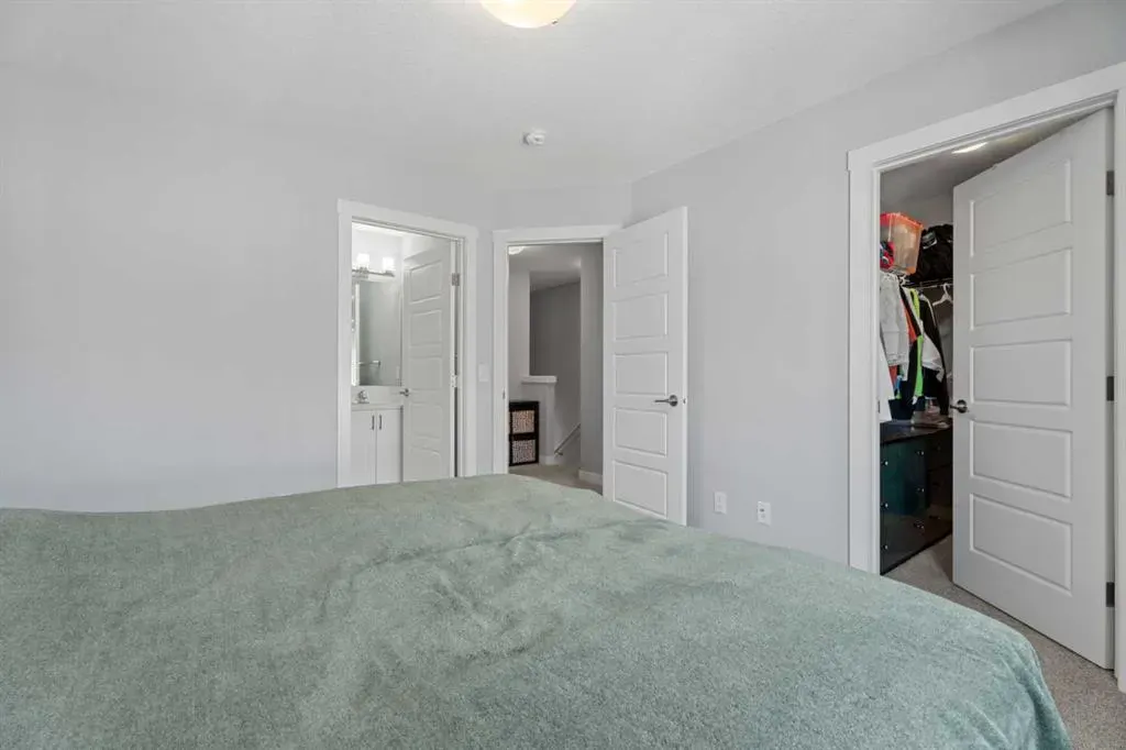 230 Auburn Meadows Manor SE