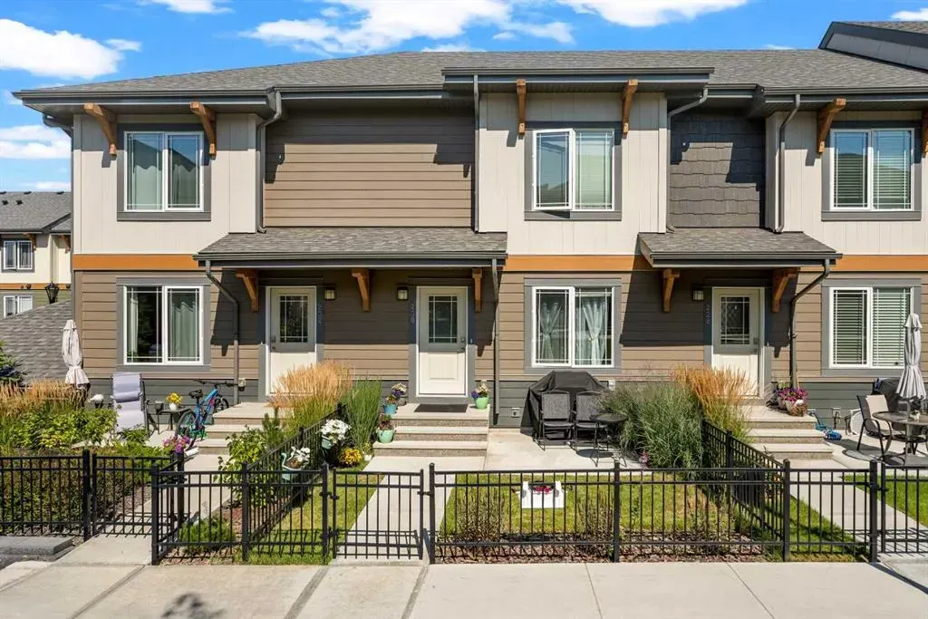 230 Auburn Meadows Manor SE