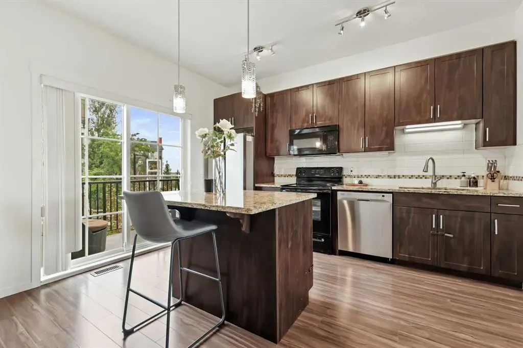 267 Copperpond Common SE