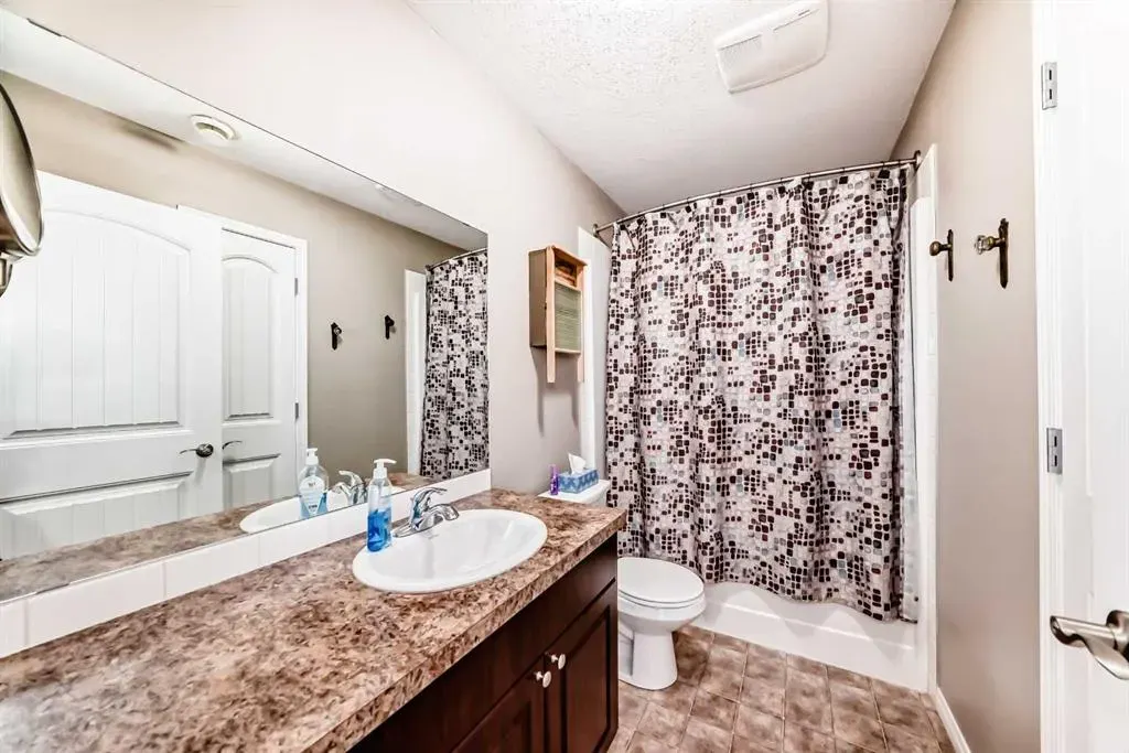 134 6 Avenue, #A