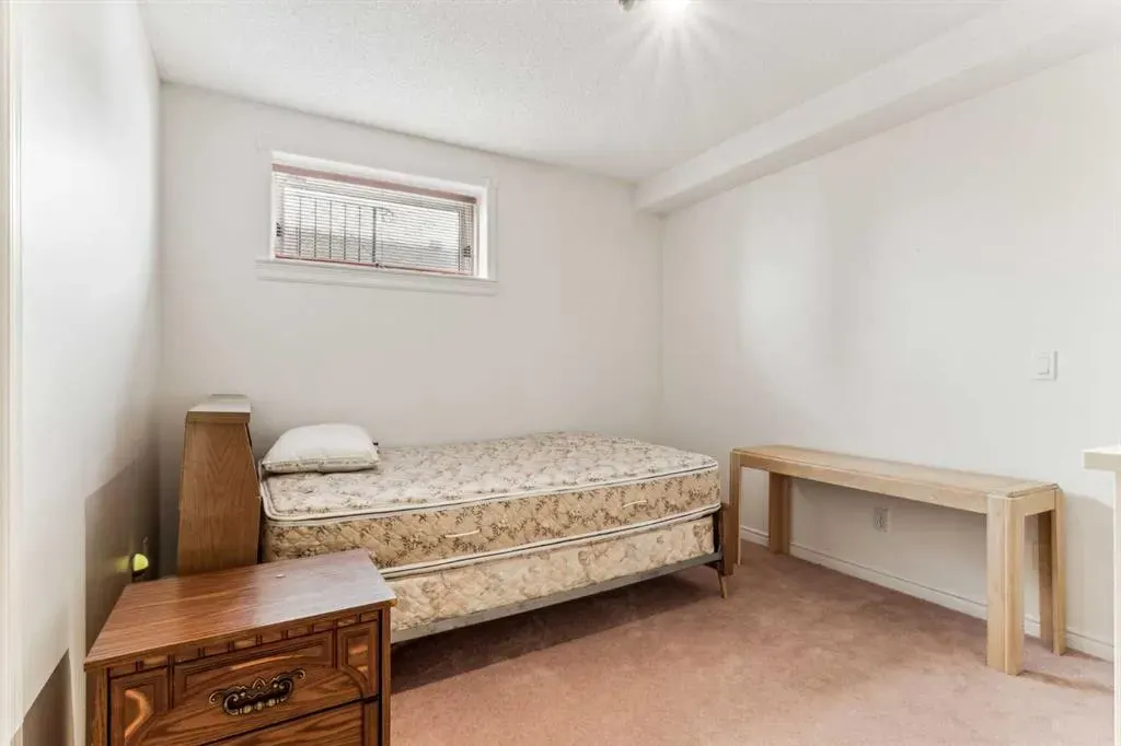 52 Edgeview Road NW