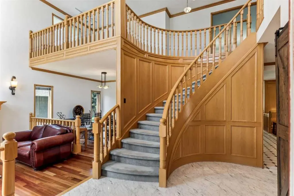 52 Edgeview Road NW