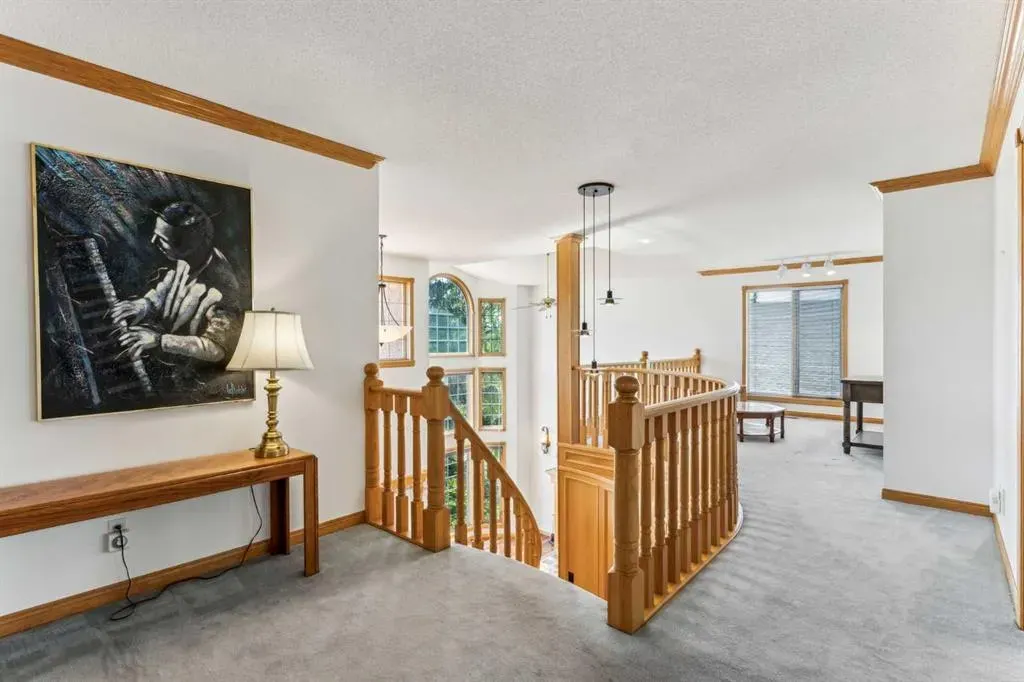 52 Edgeview Road NW