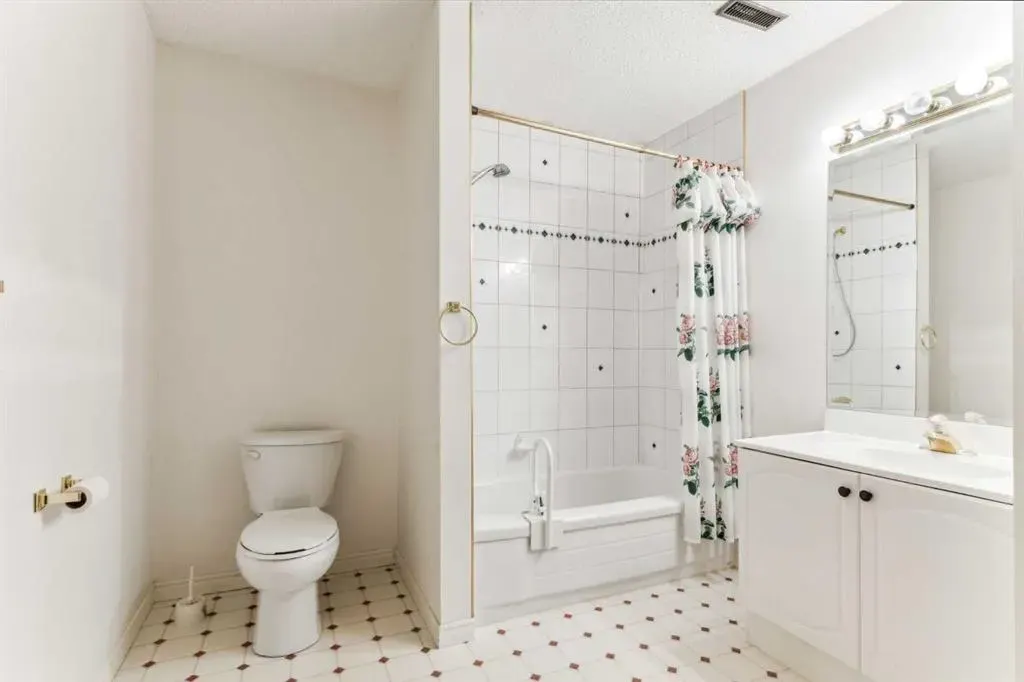 52 Edgeview Road NW