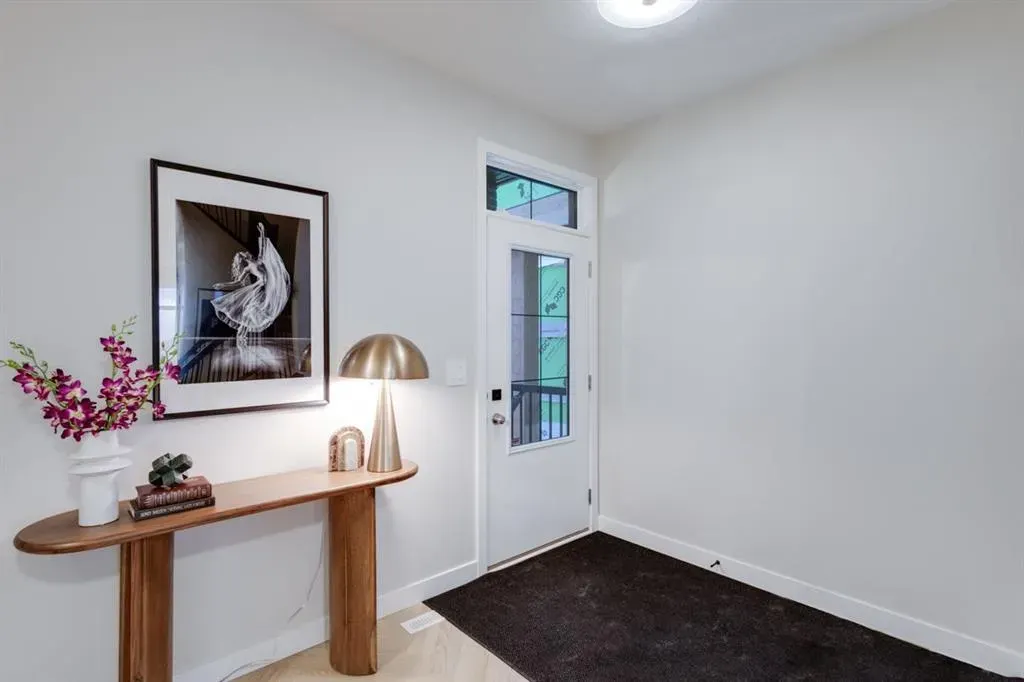 104 Sundown Crescent