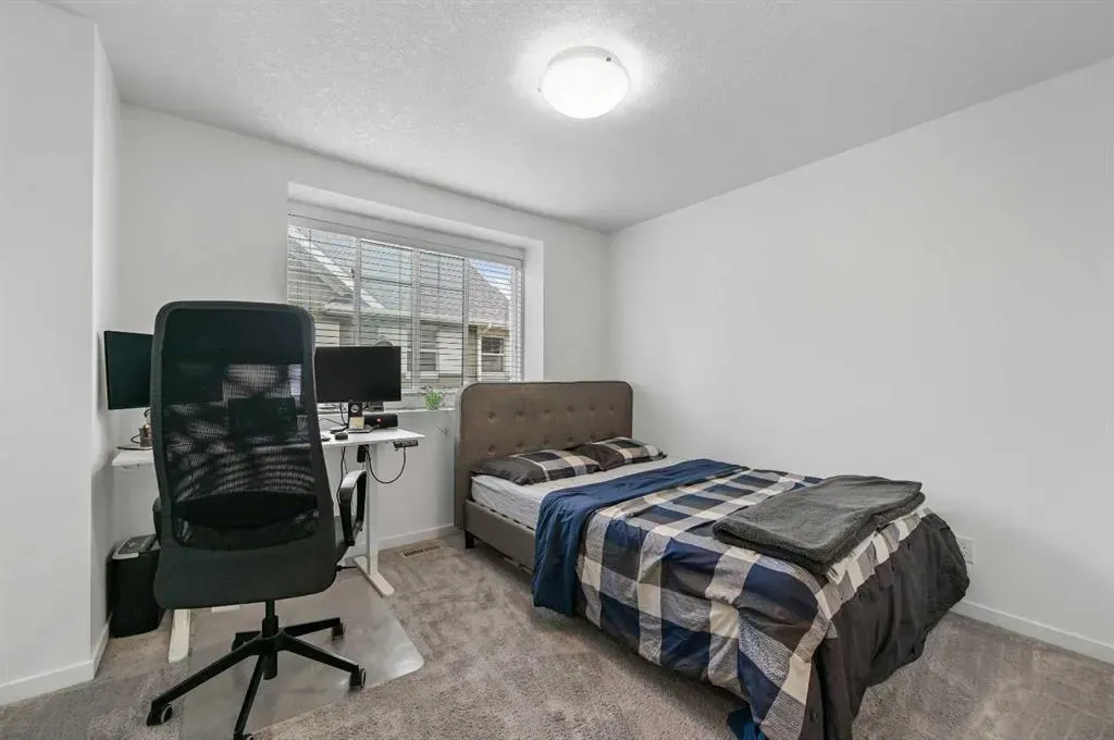 37 New Brighton Point SE