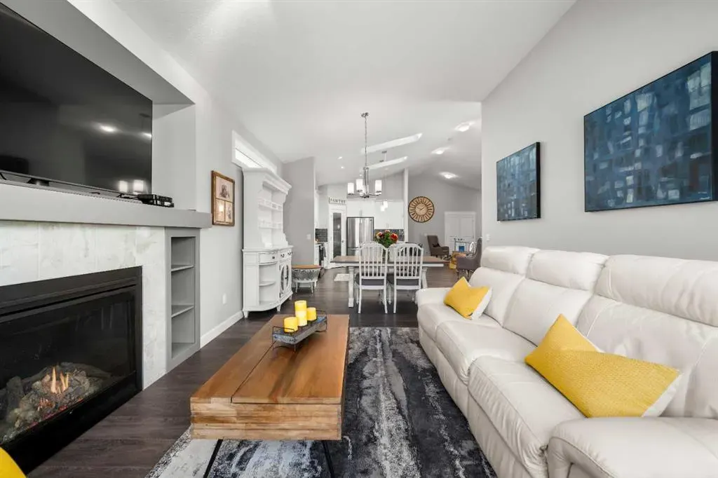 136 Drake Landing Gardens