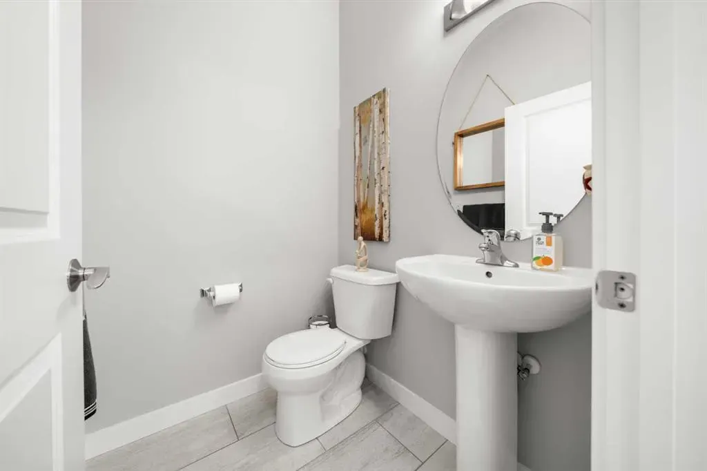 136 Drake Landing Gardens