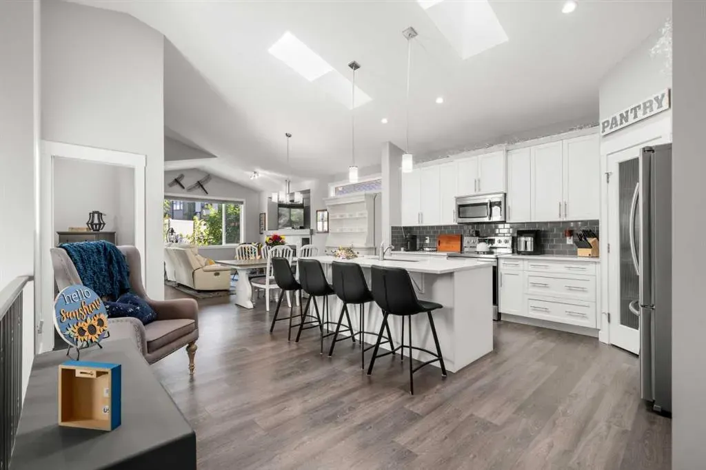 136 Drake Landing Gardens