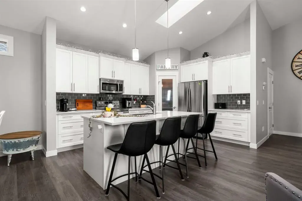 136 Drake Landing Gardens