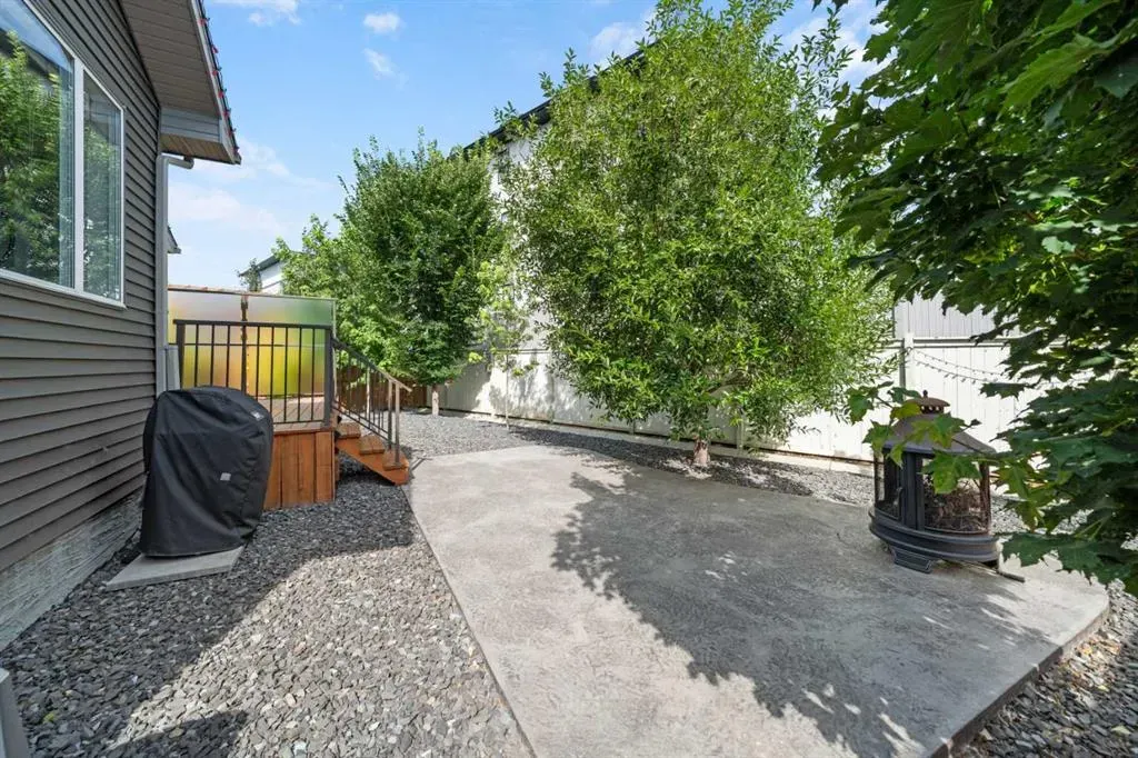 136 Drake Landing Gardens