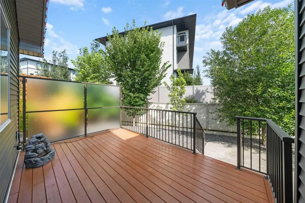 136 Drake Landing Gardens