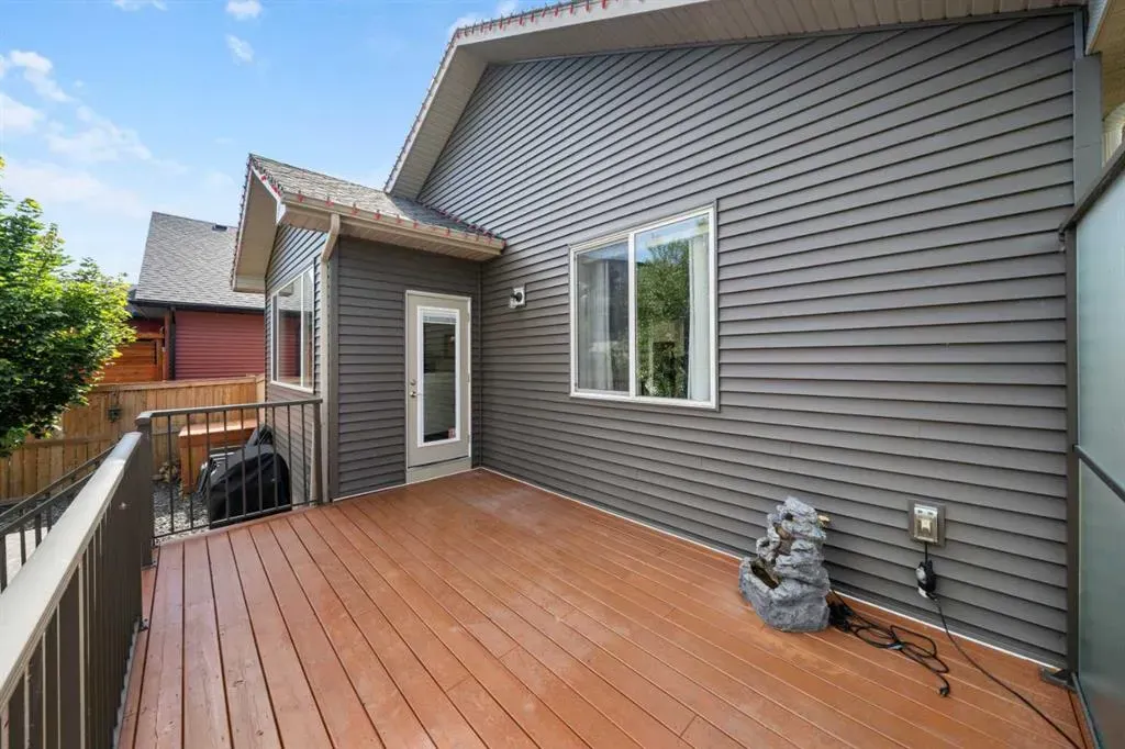 136 Drake Landing Gardens