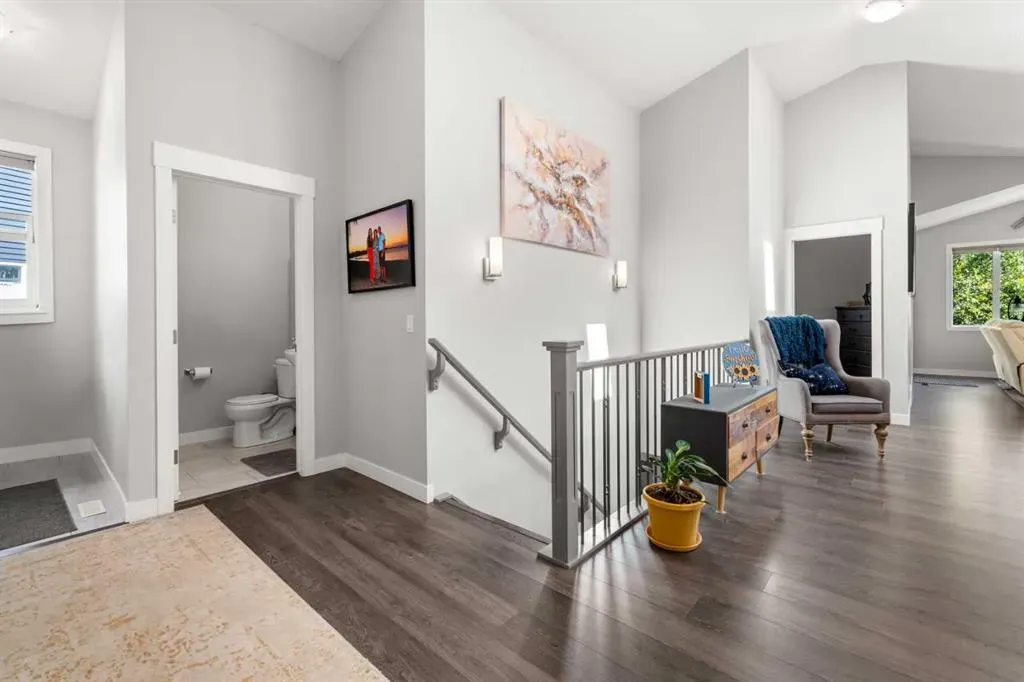 136 Drake Landing Gardens