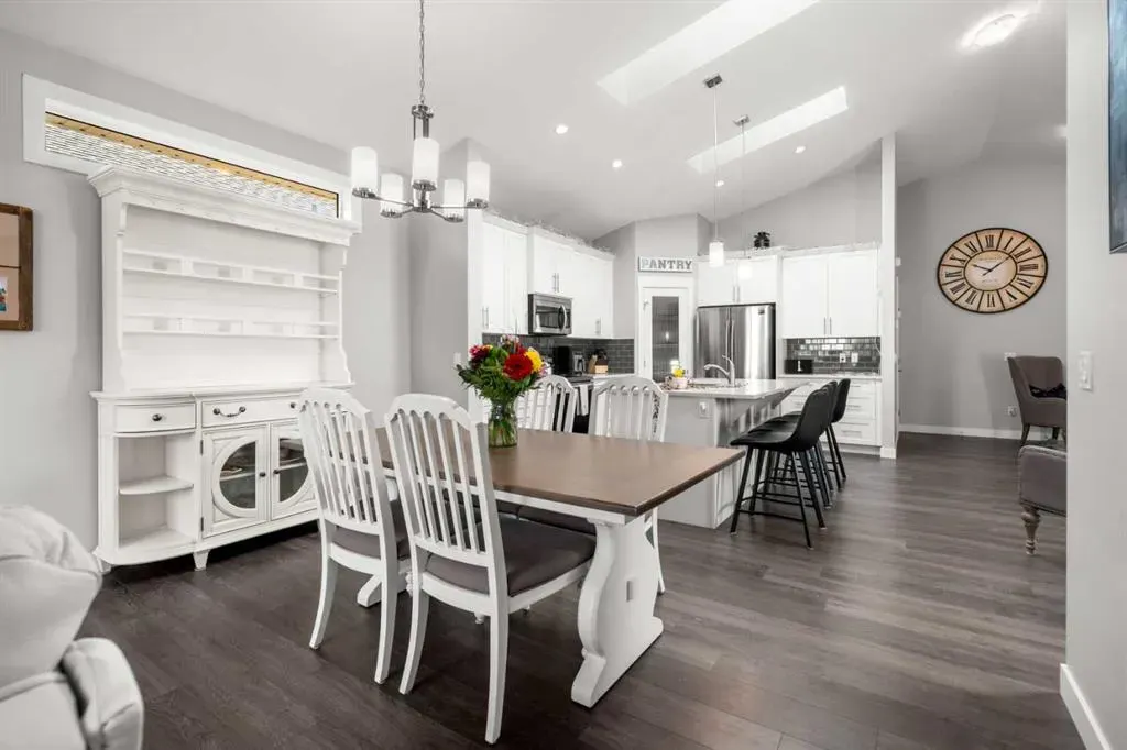 136 Drake Landing Gardens