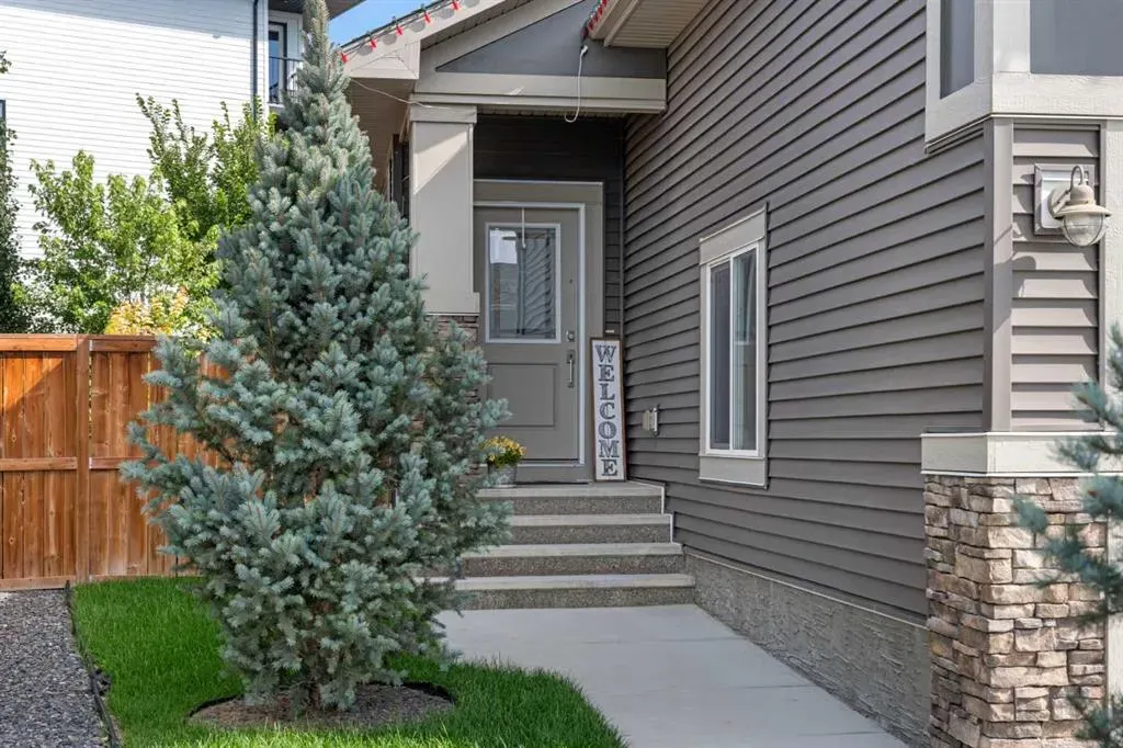 136 Drake Landing Gardens