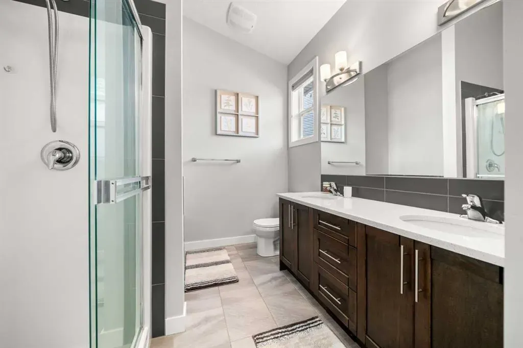 136 Drake Landing Gardens