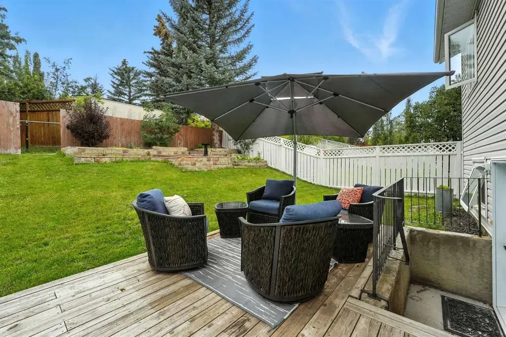 87 Macewan Park Circle NW