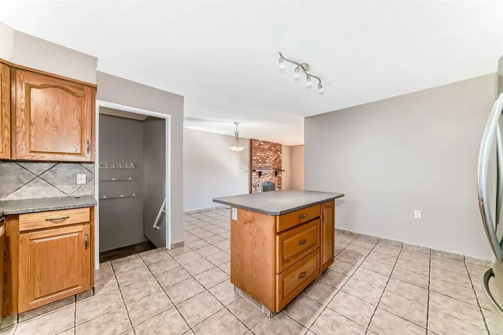 131 Bracewood Road SW