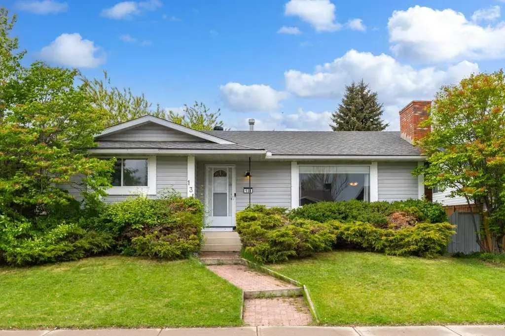 131 Bracewood Road SW