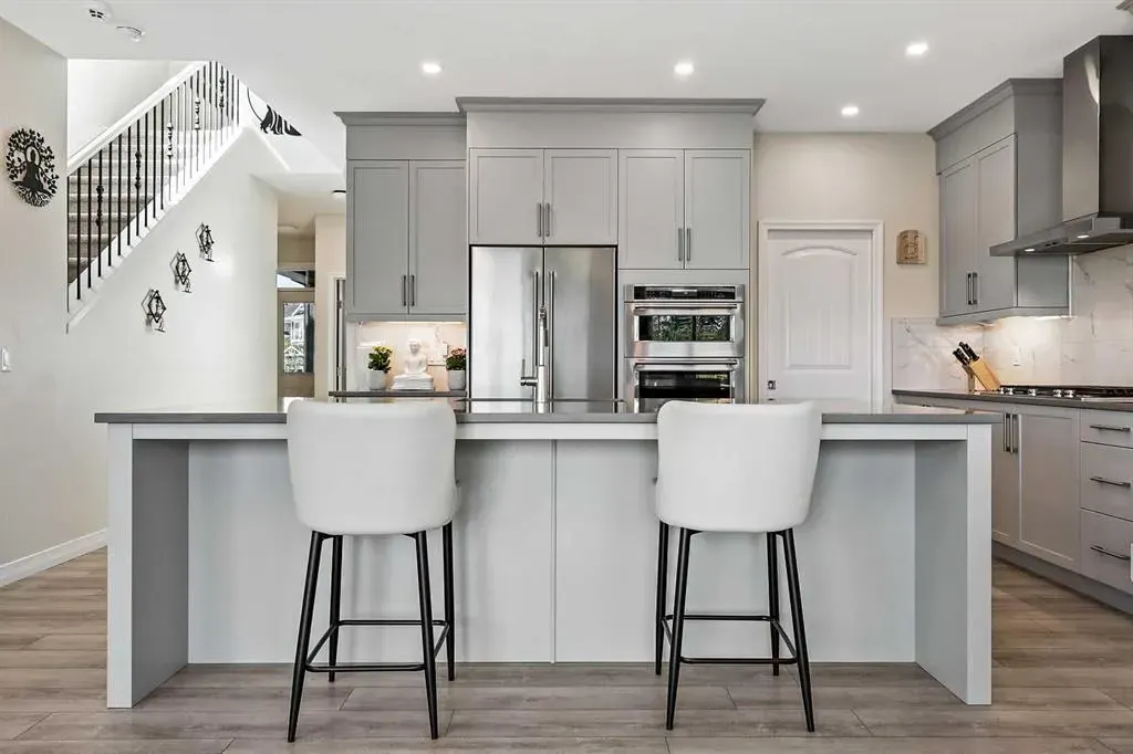 100 Magnolia Crescent SE