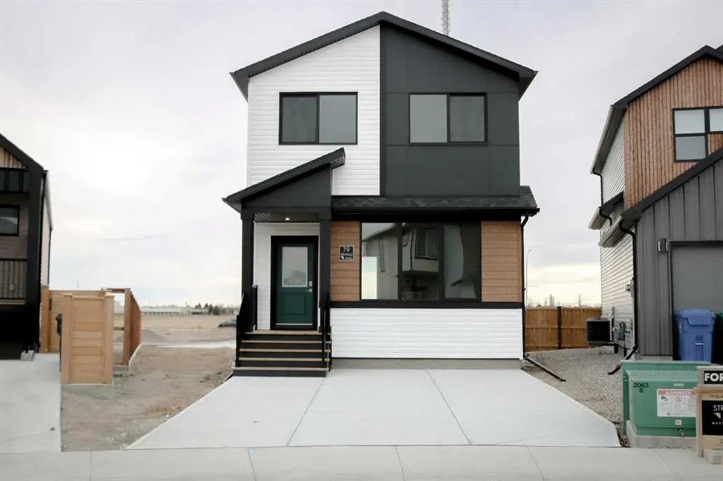 79 Blackwolf Pass N
