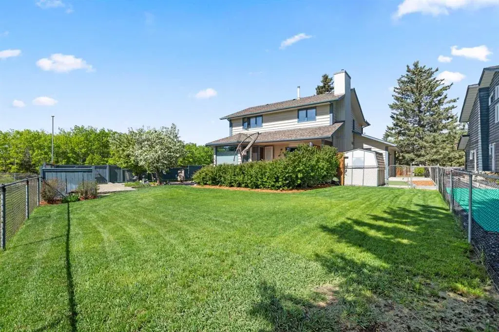 203 Ranch Estates Road NW