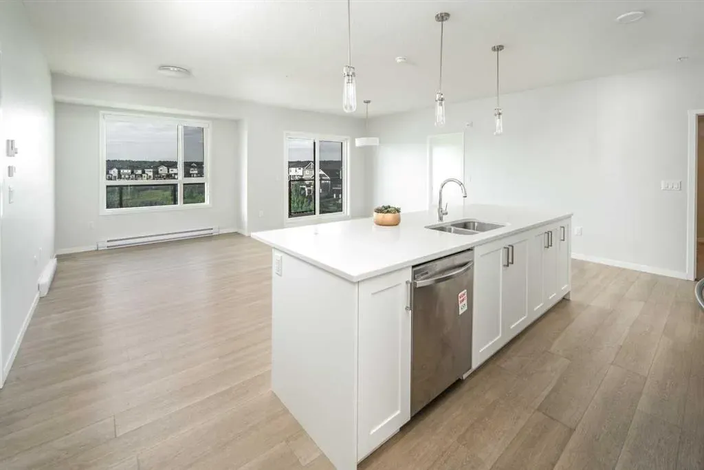 42 Cranbrook Gardens SE, #1208