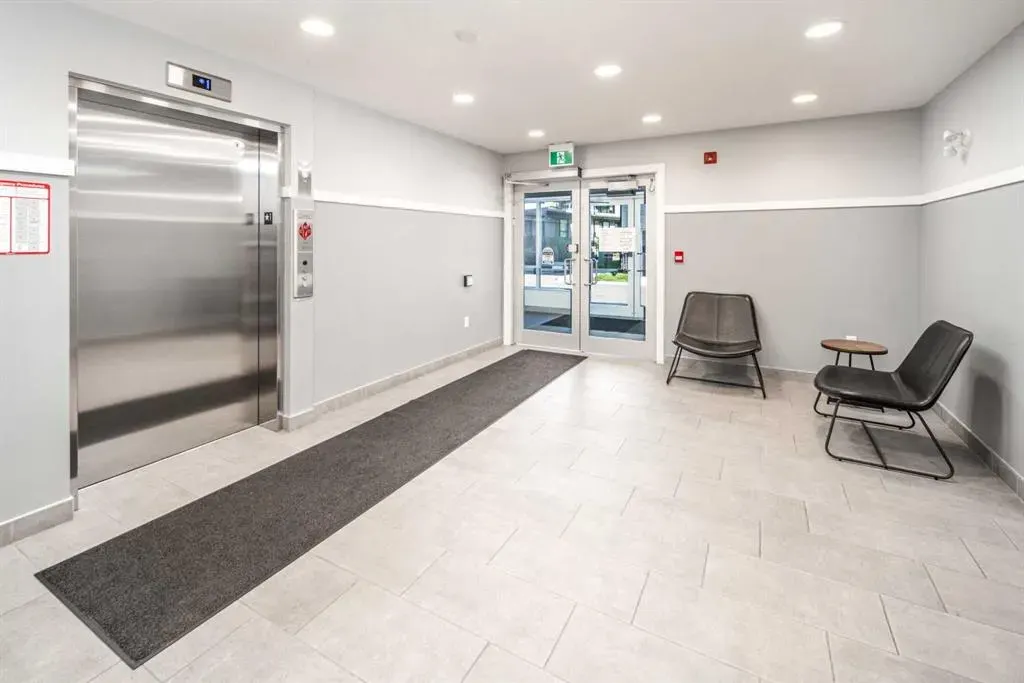 42 Cranbrook Gardens SE, #1208