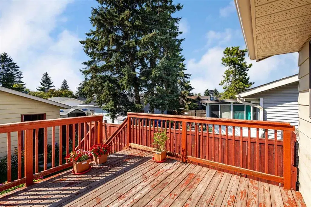 84 Fallswater Road NE