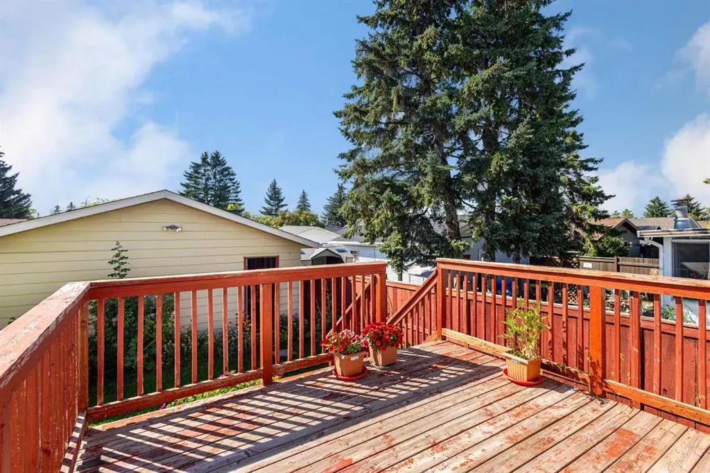84 Fallswater Road NE
