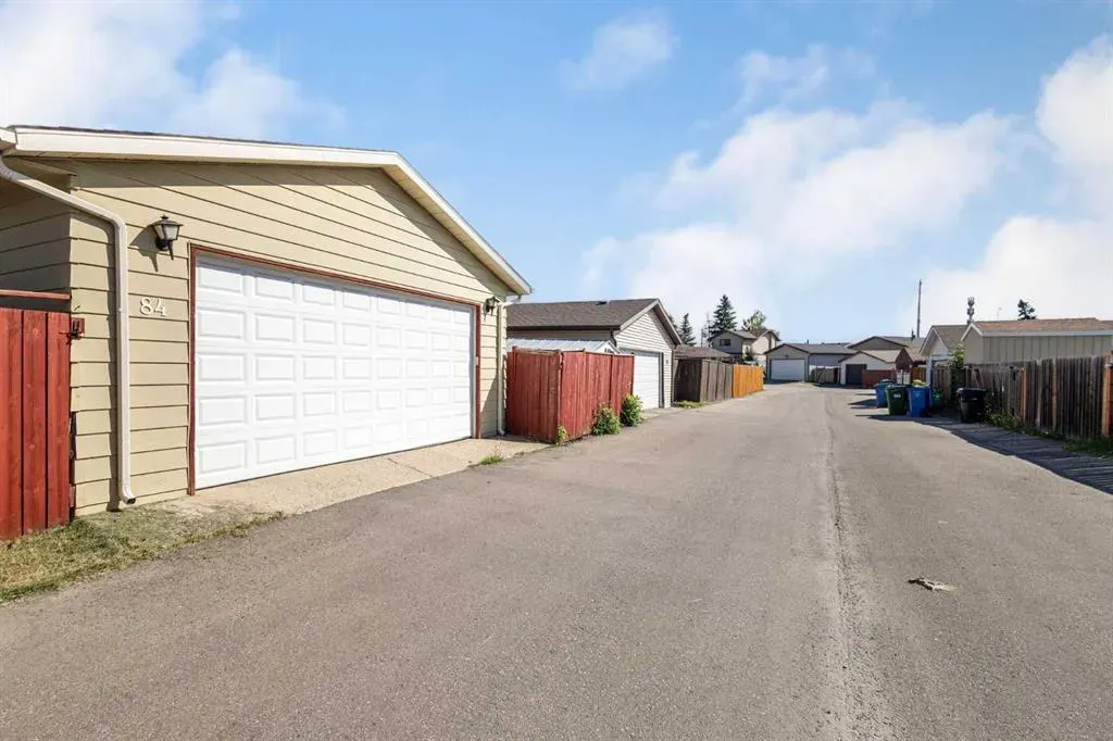 84 Fallswater Road NE