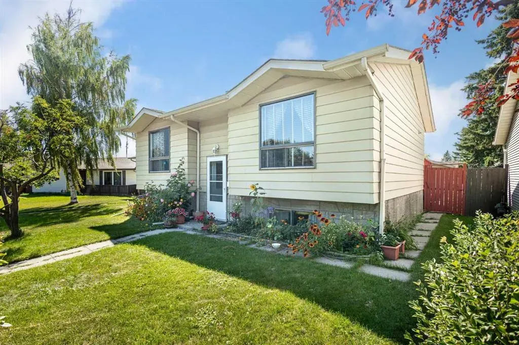 84 Fallswater Road NE