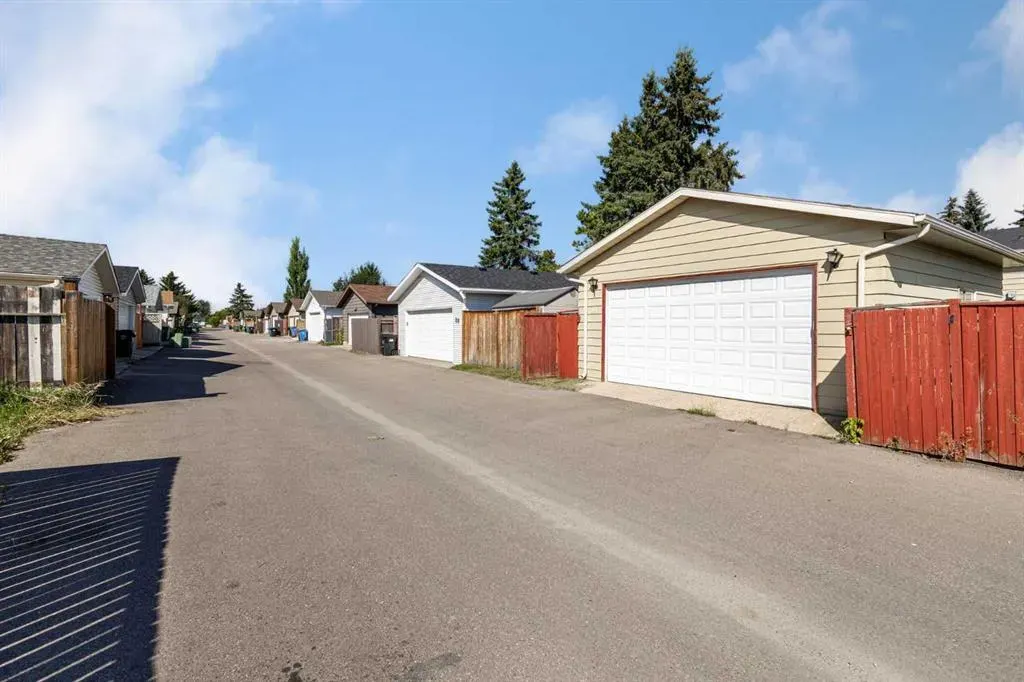 84 Fallswater Road NE