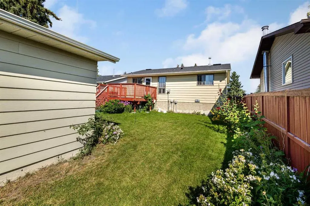 84 Fallswater Road NE