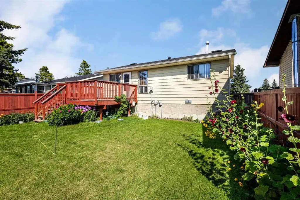 84 Fallswater Road NE