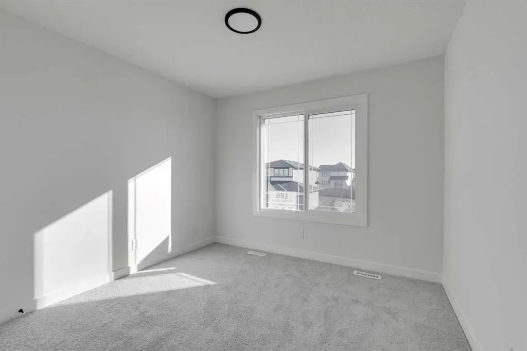 186 Northern Lights Crescent