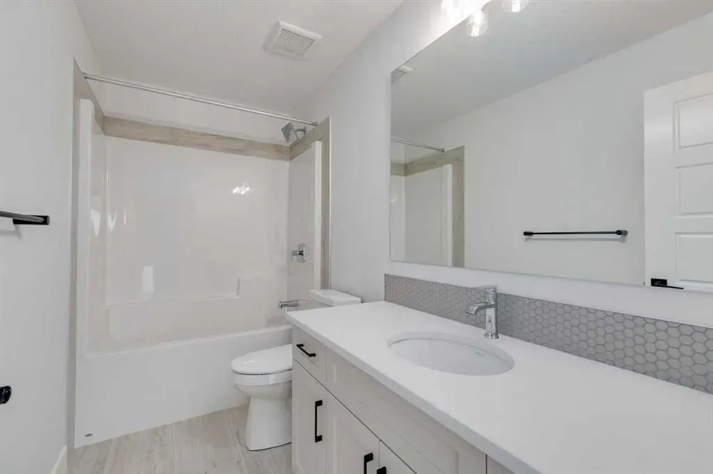 186 Northern Lights Crescent