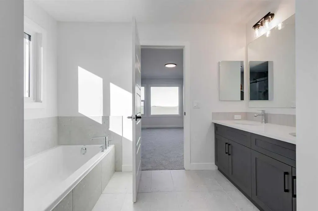 186 Northern Lights Crescent