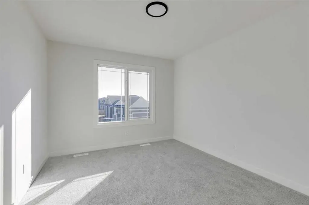 186 Northern Lights Crescent