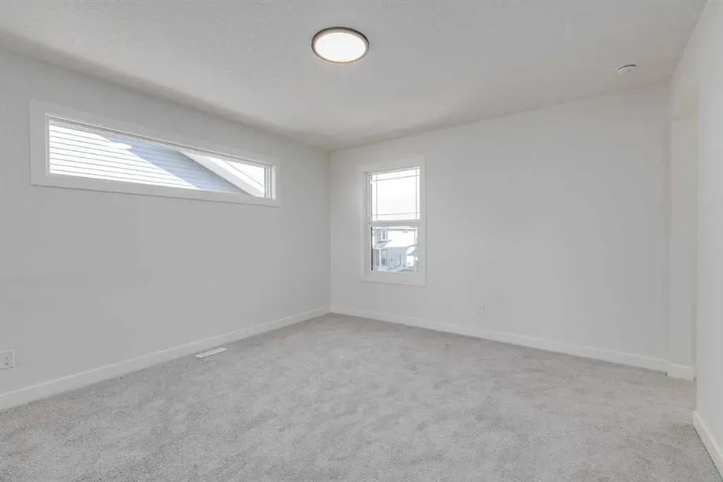 186 Northern Lights Crescent