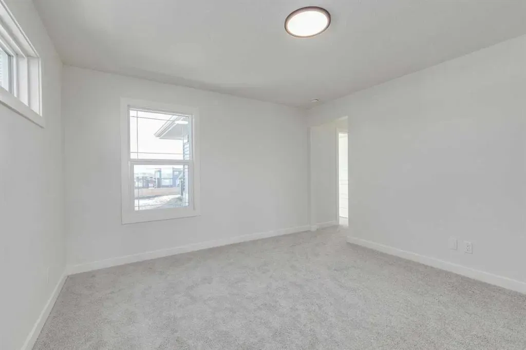 186 Northern Lights Crescent