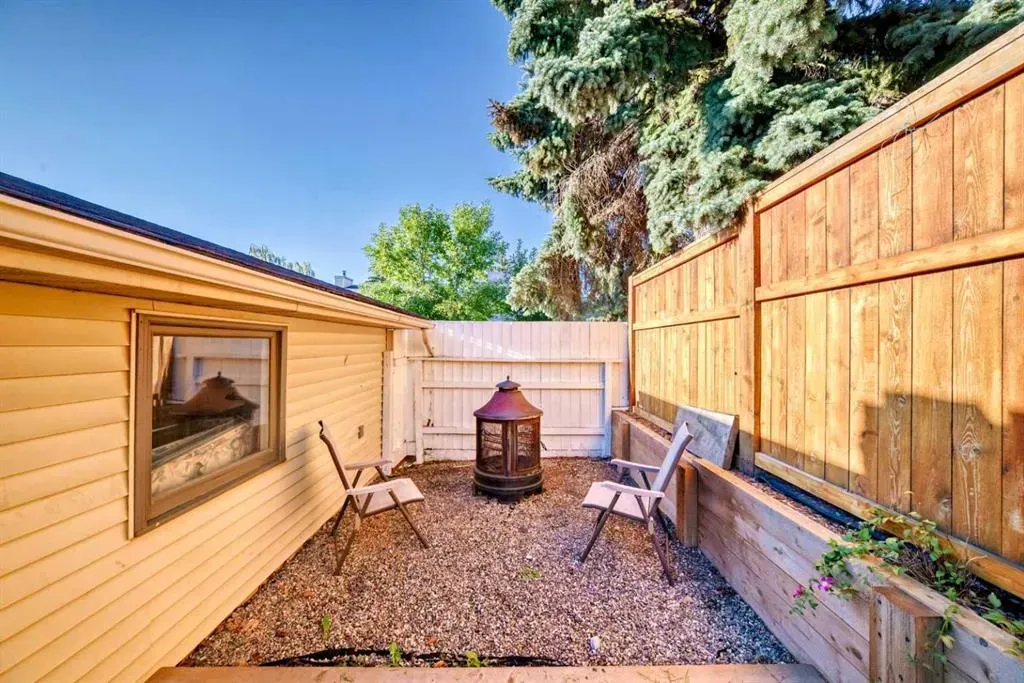 51 Strathearn Crescent SW