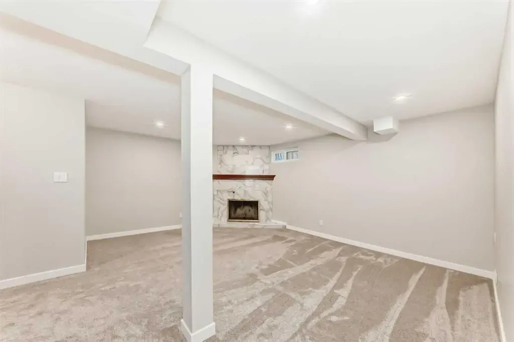 51 Strathearn Crescent SW