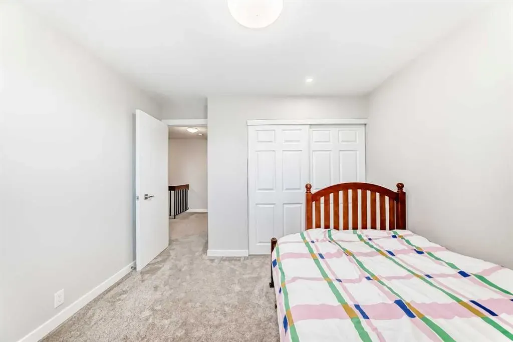 51 Strathearn Crescent SW