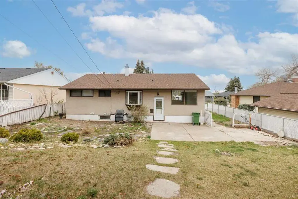 33 Northmount Crescent NW